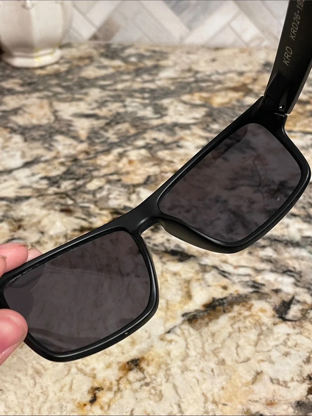 KD Men’s Black Sunglasses – Classic Polarized Shades